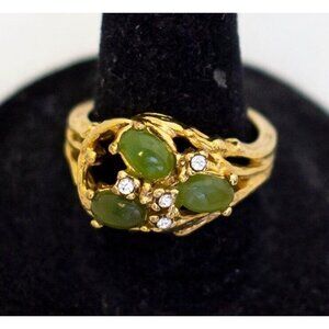 Size 8, Vintage Art Nouveau Green Stones Gold Tone Ring - A23
